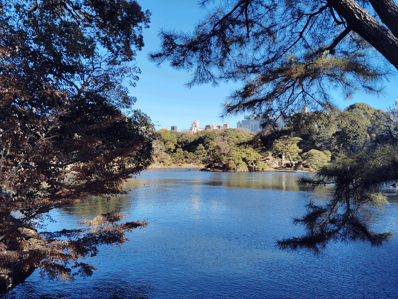 六義園